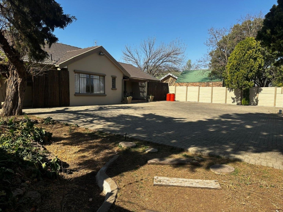7 Bedroom Property for Sale in Brandwag Free State